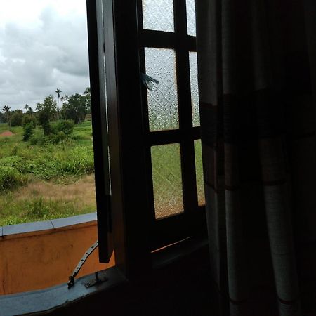 Ch Rooms - Transit Airport Negombo Exterior foto