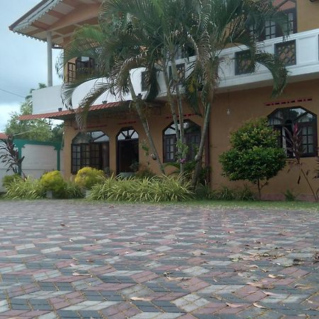 Ch Rooms - Transit Airport Negombo Exterior foto
