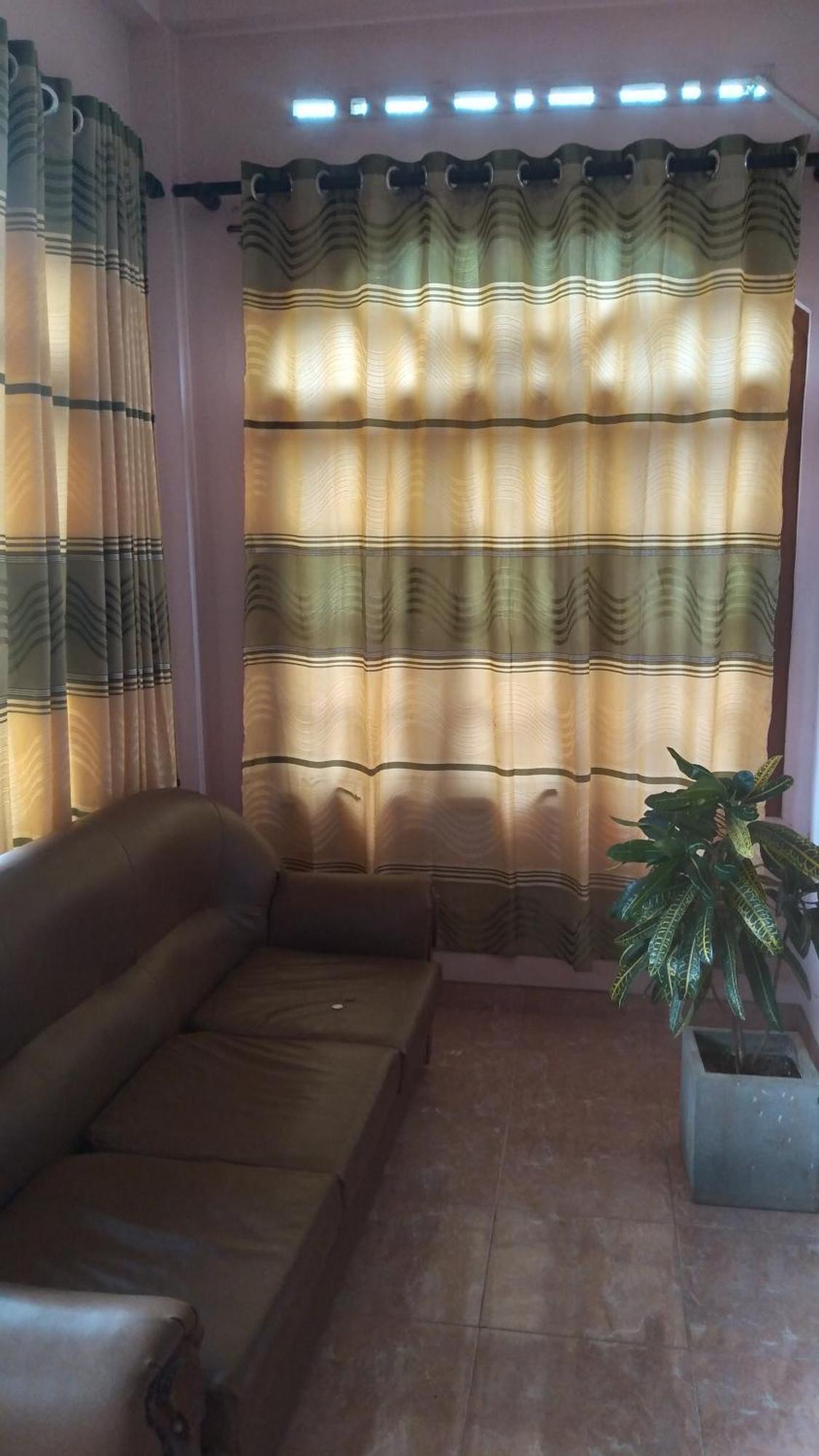 Ch Rooms - Transit Airport Negombo Exterior foto